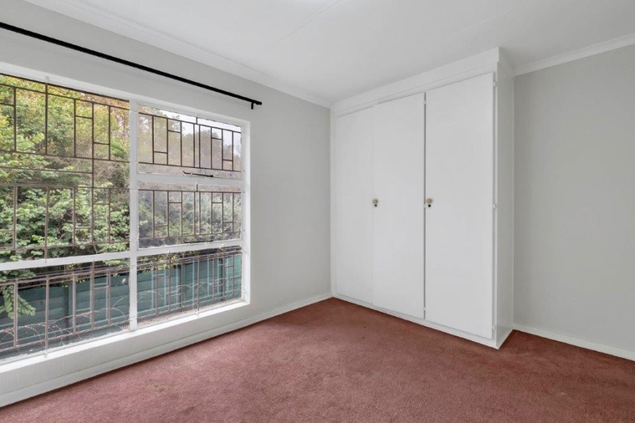 2 Bedroom Property for Sale in Linden Gauteng