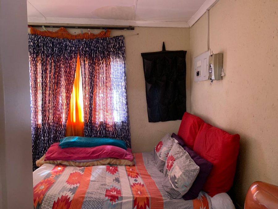 1 Bedroom Property for Sale in Randfontein Central Gauteng