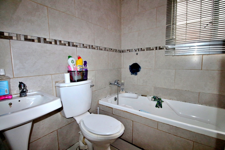 2 Bedroom Property for Sale in Terenure Gauteng