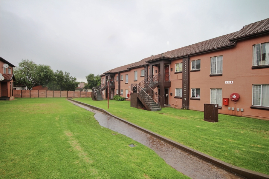 2 Bedroom Property for Sale in Terenure Gauteng