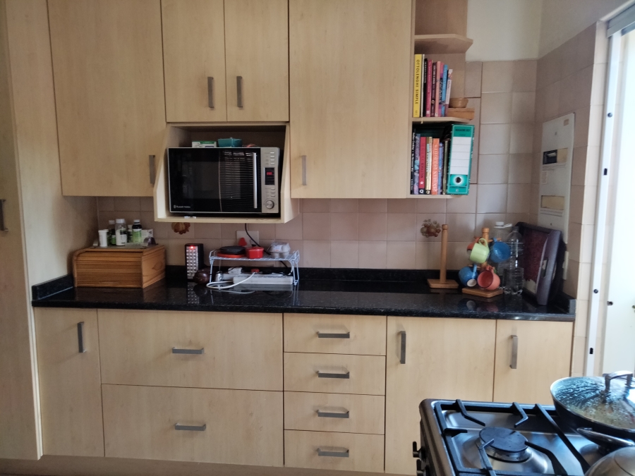 2 Bedroom Property for Sale in Bromhof Gauteng