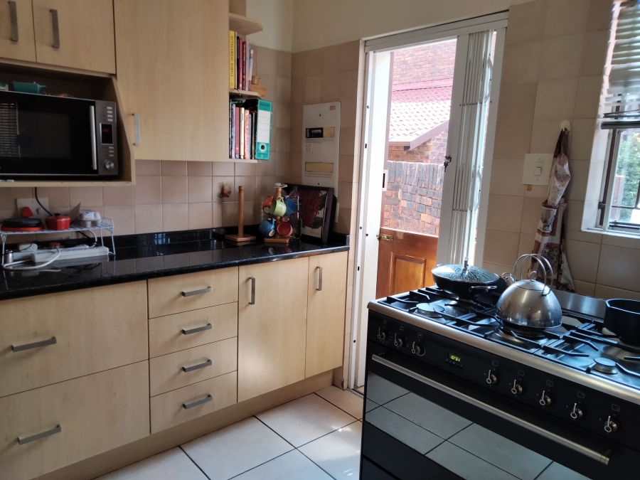 2 Bedroom Property for Sale in Bromhof Gauteng