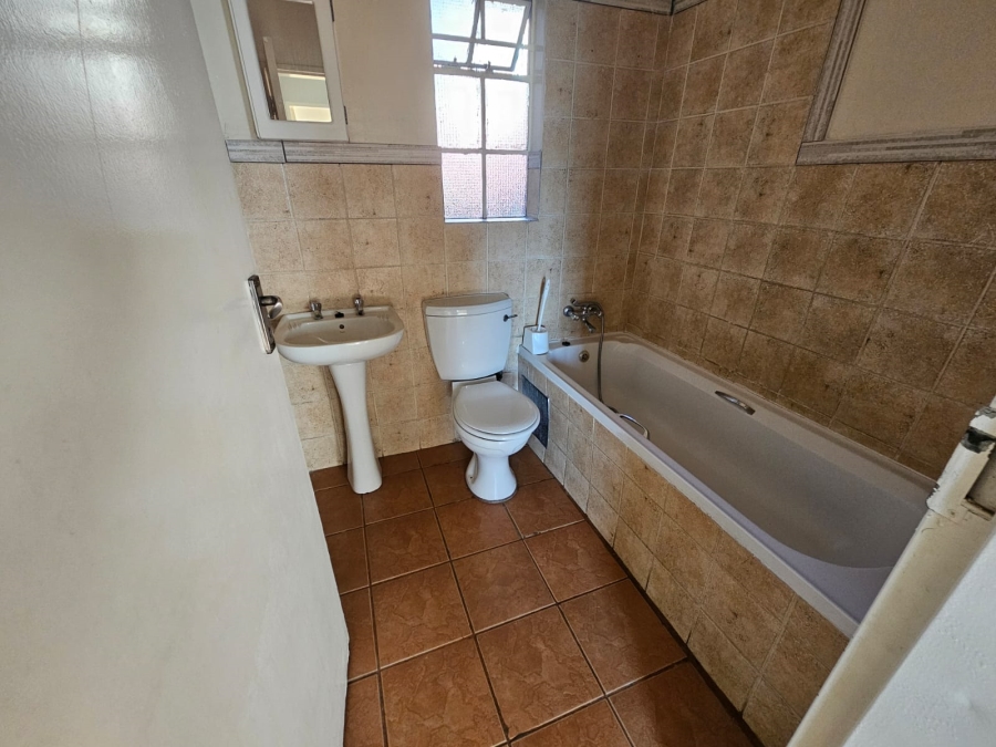 2 Bedroom Property for Sale in Ravenswood Gauteng