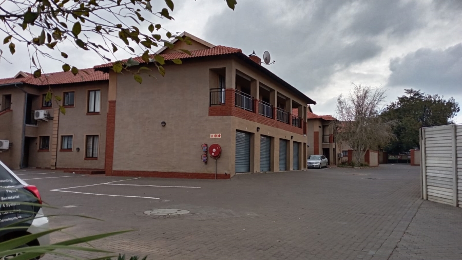 To Let 2 Bedroom Property for Rent in Kenleaf Gauteng