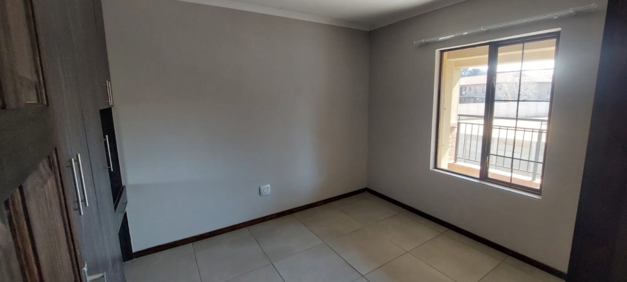 To Let 2 Bedroom Property for Rent in Kenleaf Gauteng