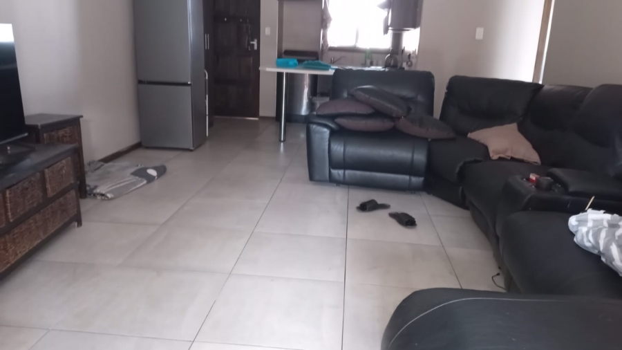 To Let 2 Bedroom Property for Rent in Kenleaf Gauteng