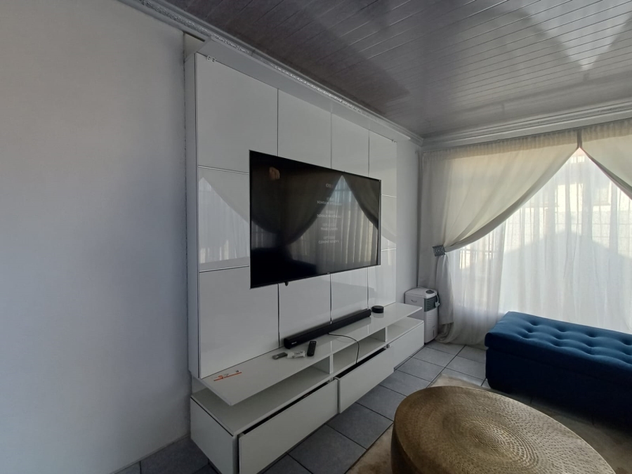 4 Bedroom Property for Sale in Vanderbijlpark SE 2 Gauteng