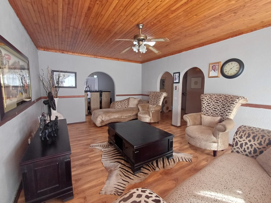 4 Bedroom Property for Sale in Vanderbijlpark SE 2 Gauteng
