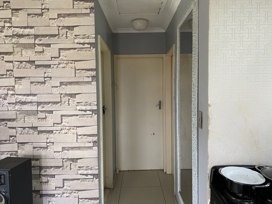 2 Bedroom Property for Sale in Cloverdene Gauteng