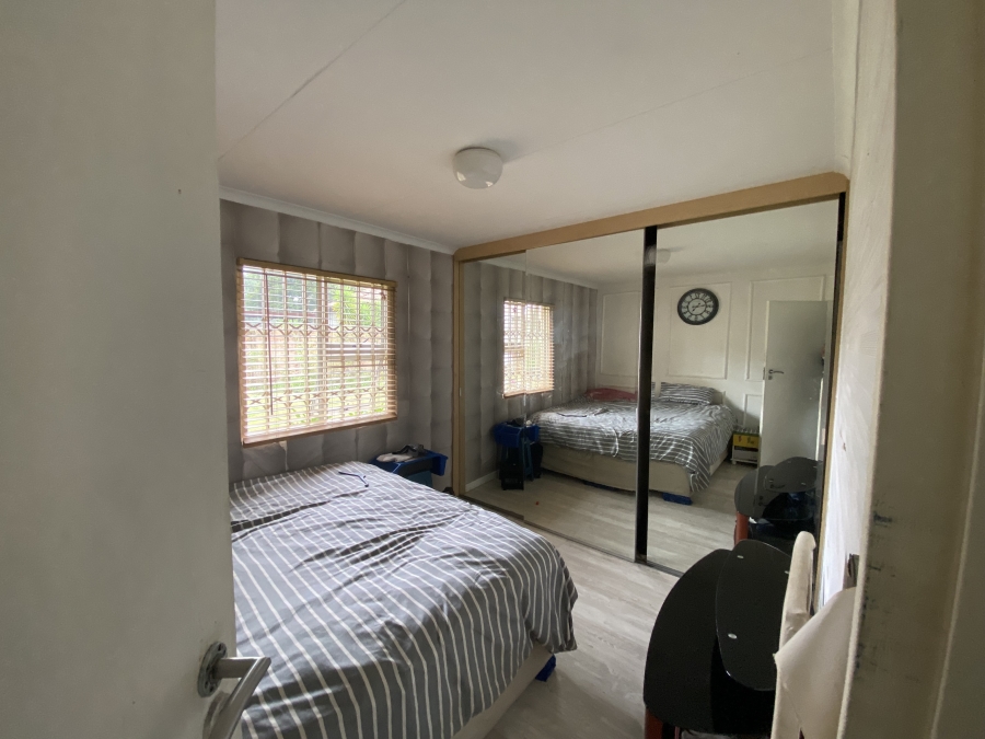 2 Bedroom Property for Sale in Cloverdene Gauteng