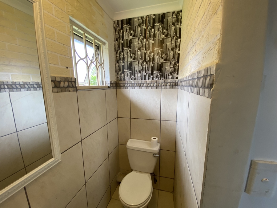 2 Bedroom Property for Sale in Cloverdene Gauteng