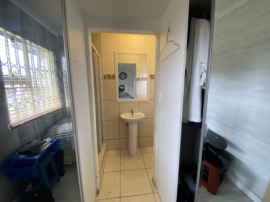 2 Bedroom Property for Sale in Cloverdene Gauteng