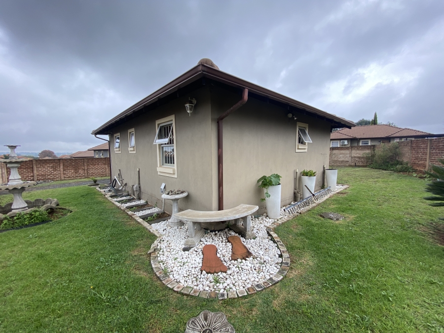 2 Bedroom Property for Sale in Cloverdene Gauteng