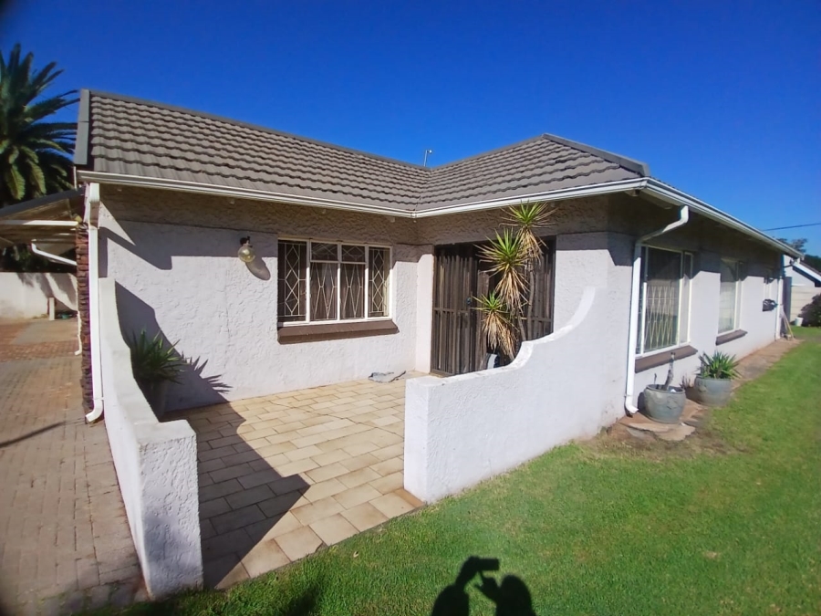 2 Bedroom Property for Sale in Wychwood Gauteng