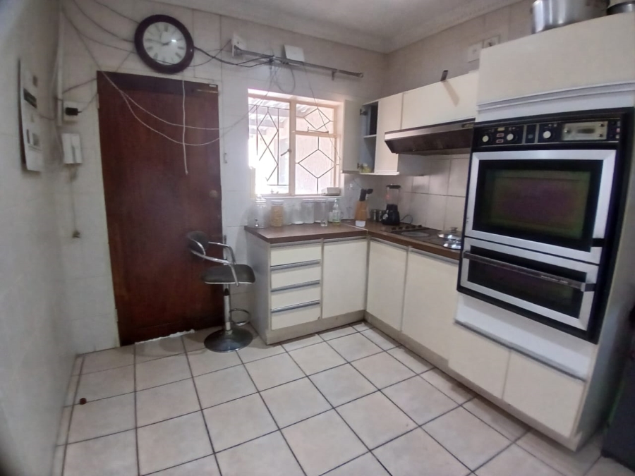 2 Bedroom Property for Sale in Wychwood Gauteng