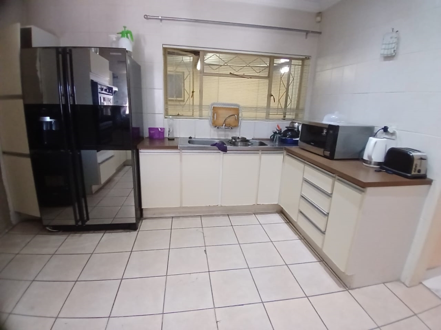 2 Bedroom Property for Sale in Wychwood Gauteng