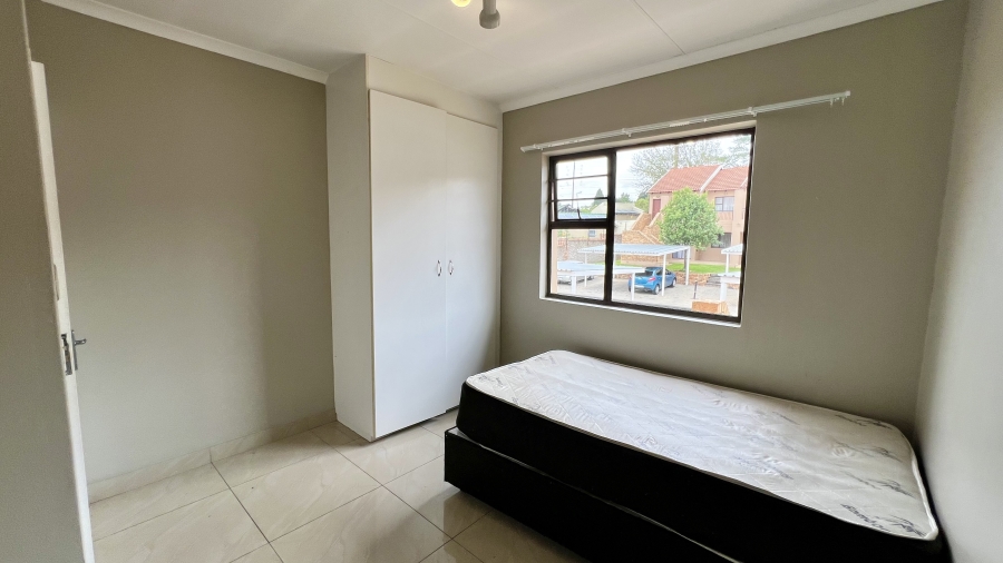 To Let 3 Bedroom Property for Rent in Noordhang Gauteng
