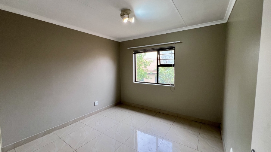To Let 3 Bedroom Property for Rent in Noordhang Gauteng