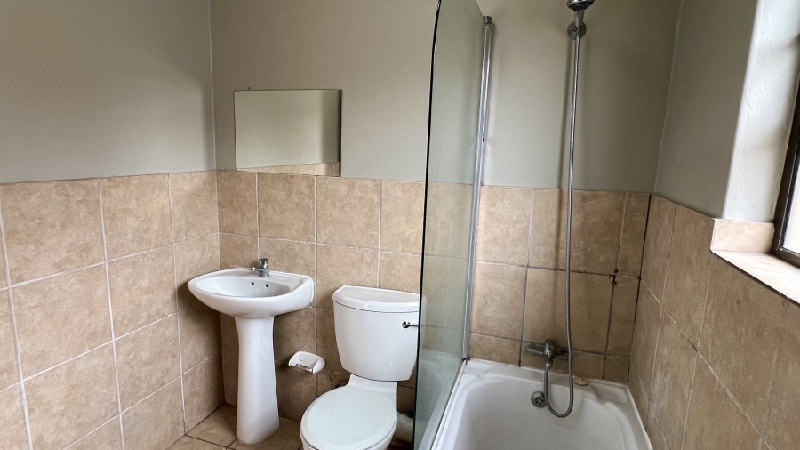 To Let 3 Bedroom Property for Rent in Noordhang Gauteng