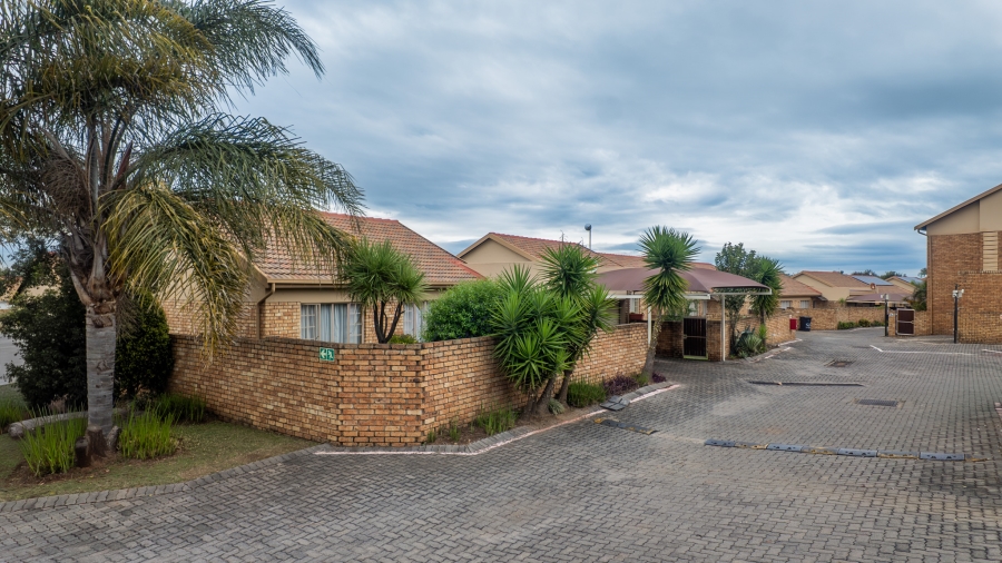 2 Bedroom Property for Sale in Amberfield Ridge Gauteng