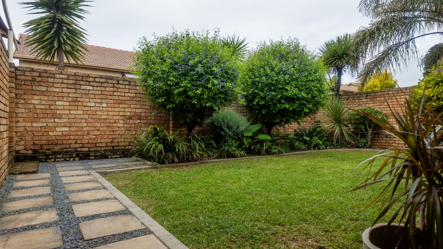 2 Bedroom Property for Sale in Amberfield Ridge Gauteng