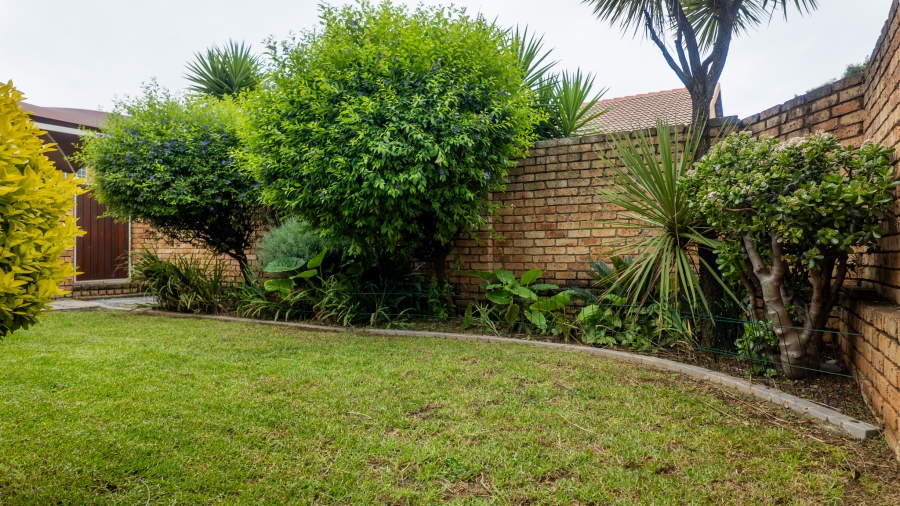 2 Bedroom Property for Sale in Amberfield Ridge Gauteng
