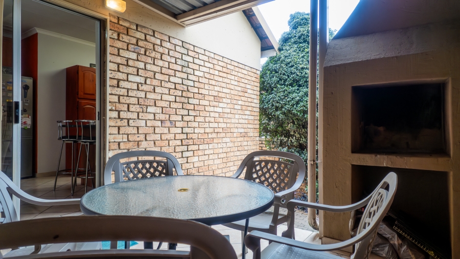 2 Bedroom Property for Sale in Amberfield Ridge Gauteng