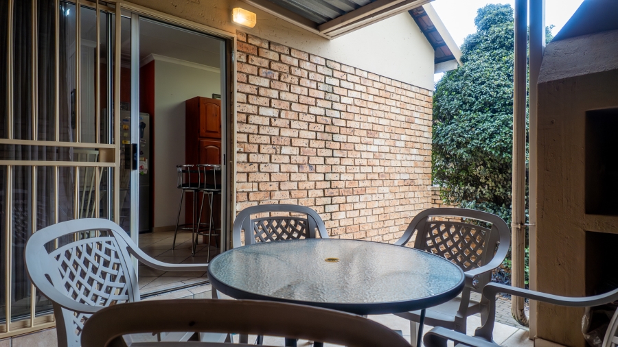 2 Bedroom Property for Sale in Amberfield Ridge Gauteng