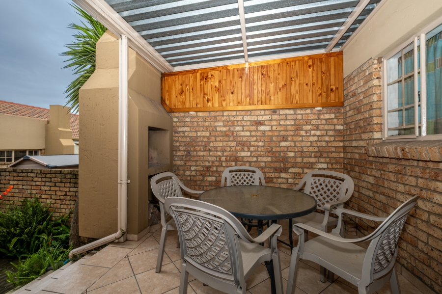 2 Bedroom Property for Sale in Amberfield Ridge Gauteng