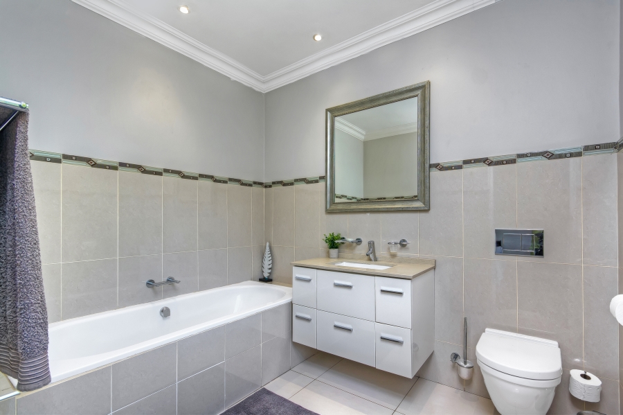 3 Bedroom Property for Sale in Illovo Gauteng