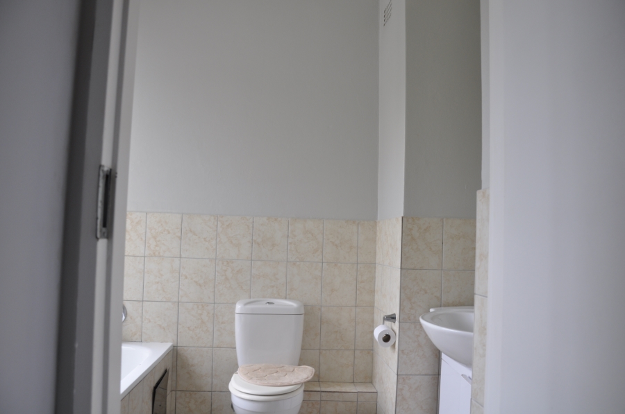2 Bedroom Property for Sale in Erand Gardens Gauteng