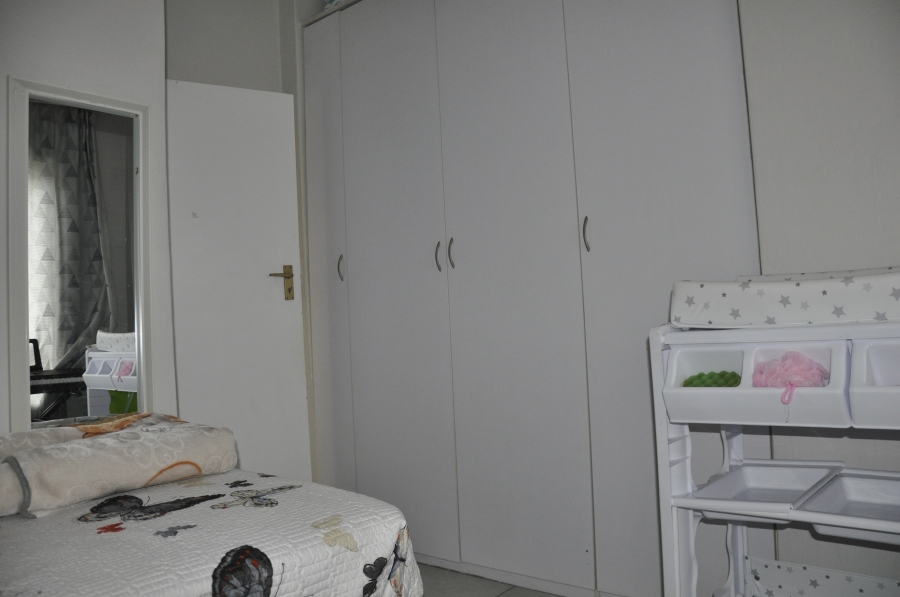 2 Bedroom Property for Sale in Erand Gardens Gauteng