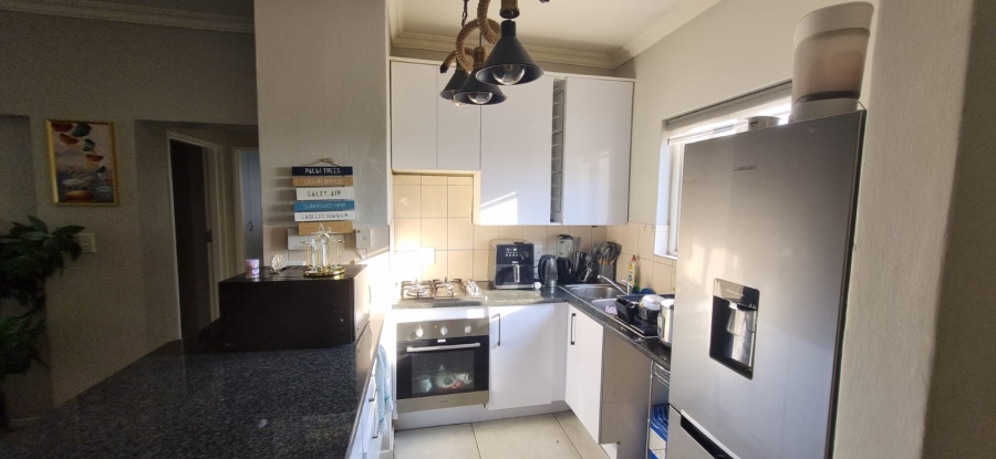 2 Bedroom Property for Sale in Erand Gardens Gauteng