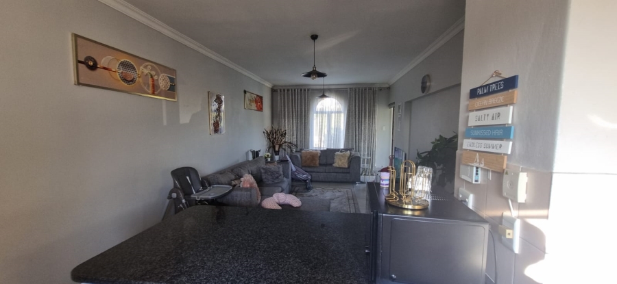 2 Bedroom Property for Sale in Erand Gardens Gauteng