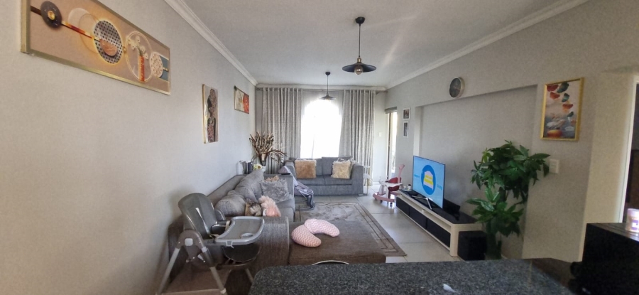 2 Bedroom Property for Sale in Erand Gardens Gauteng