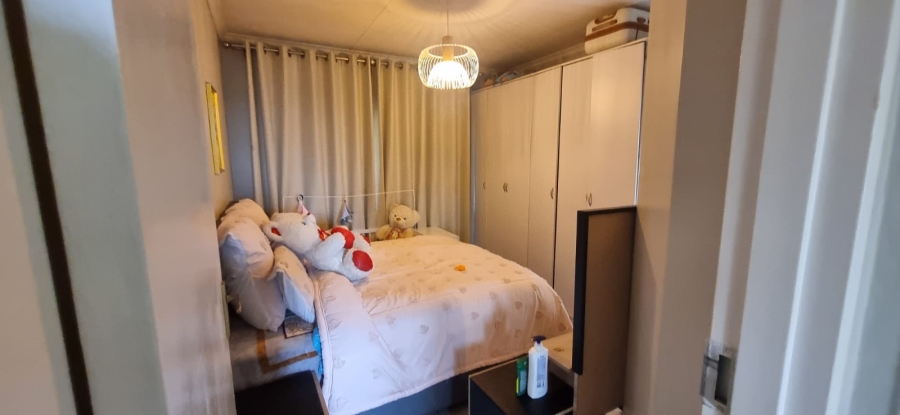 2 Bedroom Property for Sale in Erand Gardens Gauteng
