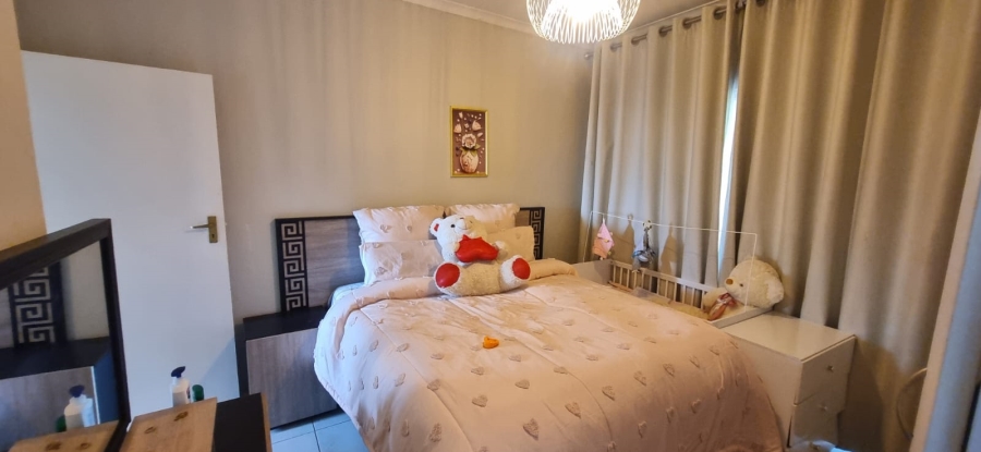 2 Bedroom Property for Sale in Erand Gardens Gauteng