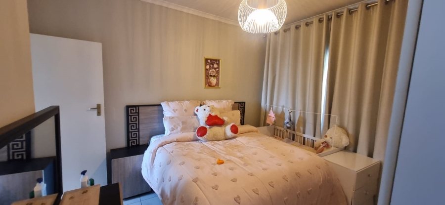 2 Bedroom Property for Sale in Erand Gardens Gauteng