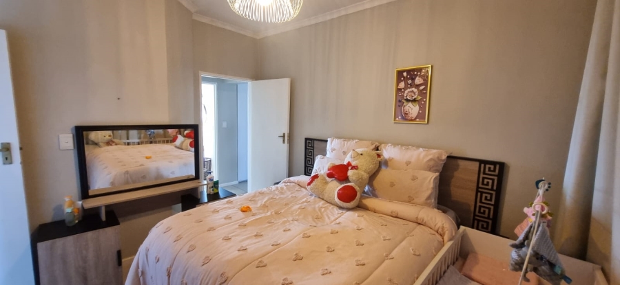 2 Bedroom Property for Sale in Erand Gardens Gauteng