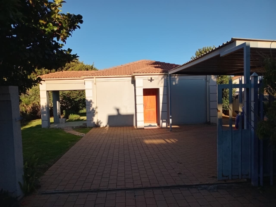 To Let 2 Bedroom Property for Rent in Blue Hills Gauteng