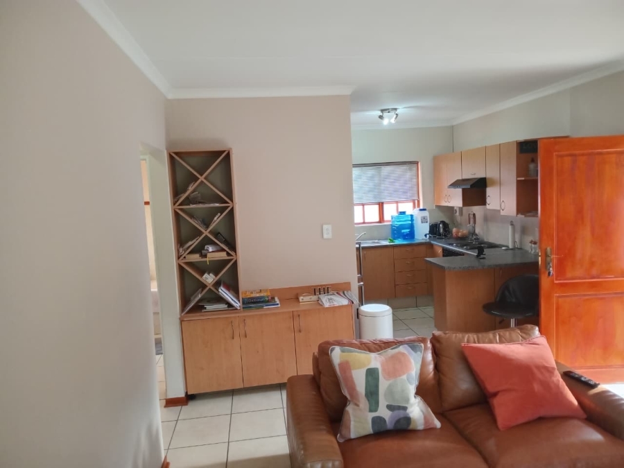 To Let 2 Bedroom Property for Rent in Blue Hills Gauteng
