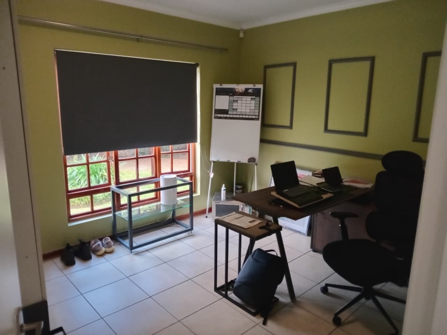 To Let 2 Bedroom Property for Rent in Blue Hills Gauteng
