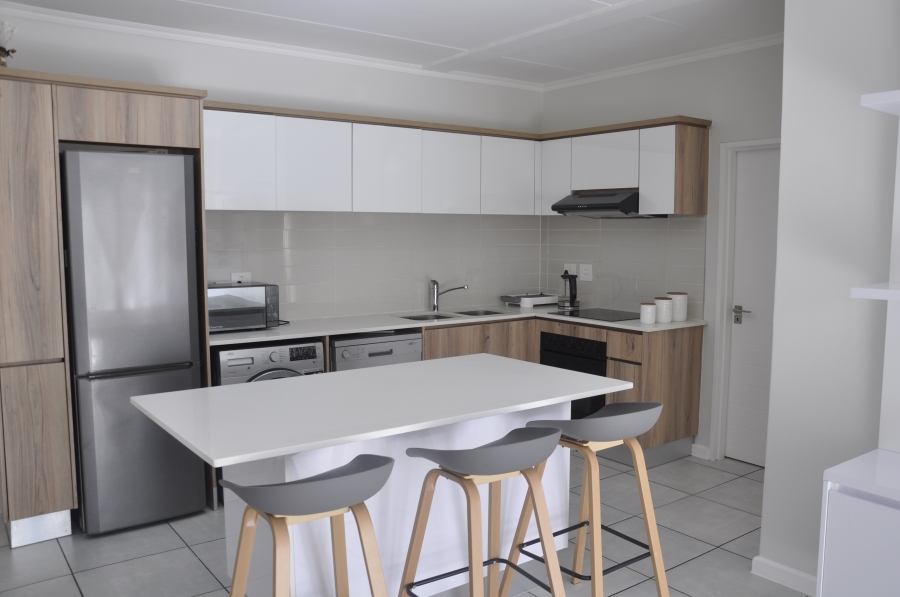 To Let 2 Bedroom Property for Rent in Crowthorne AH Gauteng