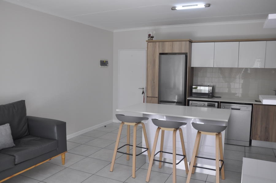 To Let 2 Bedroom Property for Rent in Crowthorne AH Gauteng