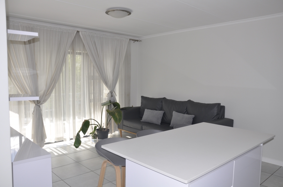 To Let 2 Bedroom Property for Rent in Crowthorne AH Gauteng