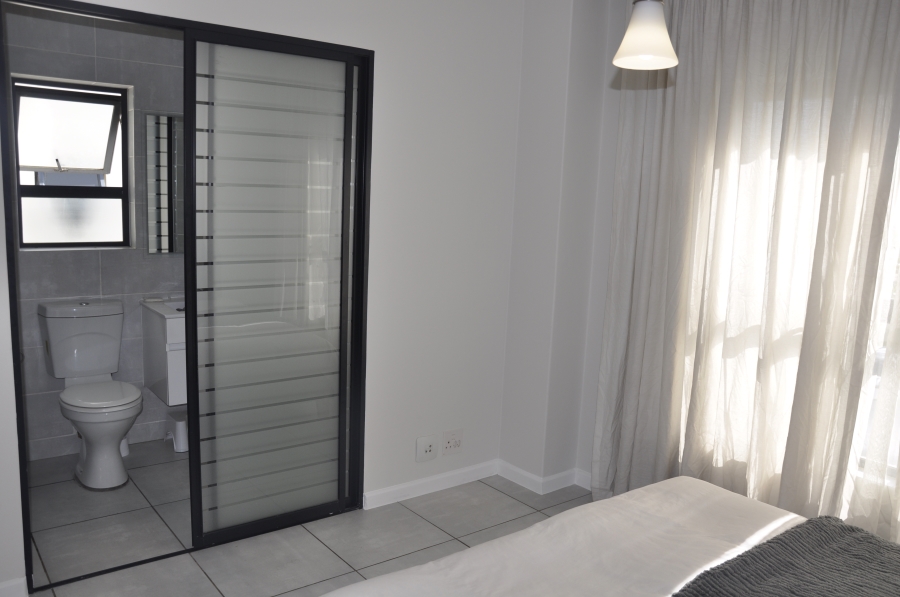 To Let 2 Bedroom Property for Rent in Crowthorne AH Gauteng