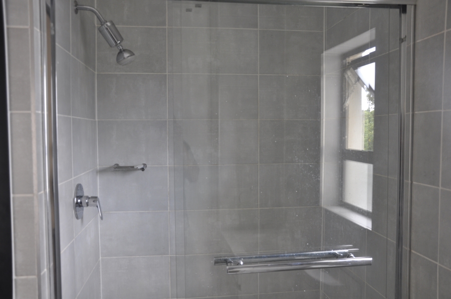 To Let 2 Bedroom Property for Rent in Crowthorne AH Gauteng