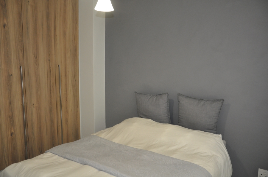To Let 2 Bedroom Property for Rent in Crowthorne AH Gauteng