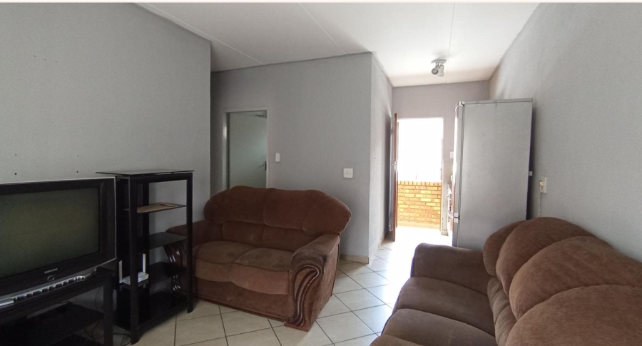 2 Bedroom Property for Sale in Lotus Gardens Gauteng