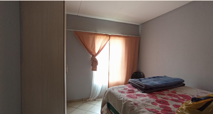 2 Bedroom Property for Sale in Lotus Gardens Gauteng